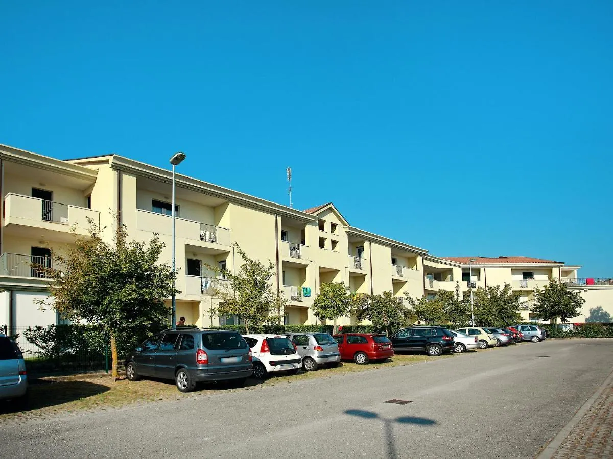 Apartment Robinia-Pinetine-4 By Interhome Duna Verde